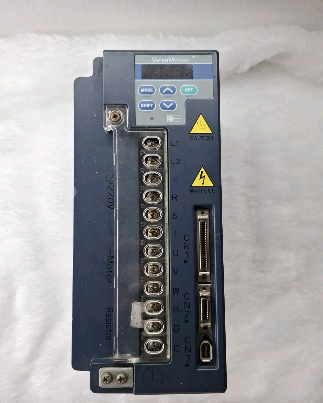 GE FANUC IC800VMA202-BB VersaMotion SERVO DRIVE 200-230V 3PH 50/60Hz FAST SHIP
